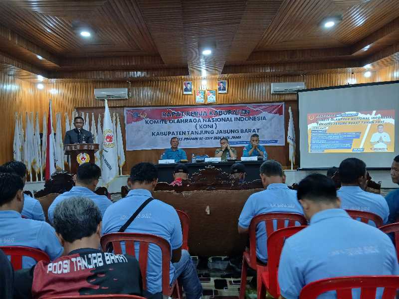 Plt Kepala Dinas Parpora Tanjab Barat Hermansyah Buka Pelaksanaan Rakerkab KONI (Humas)